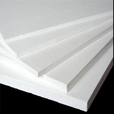 Material resistente a altas temperaturas Tabla de fibra cerámica blanca para hornos industriales