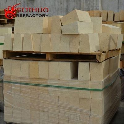 1Los ladrillos refractarios de alumina con alto contenido de SiC de.2-1.4% para hornos de cemento de color amarillo