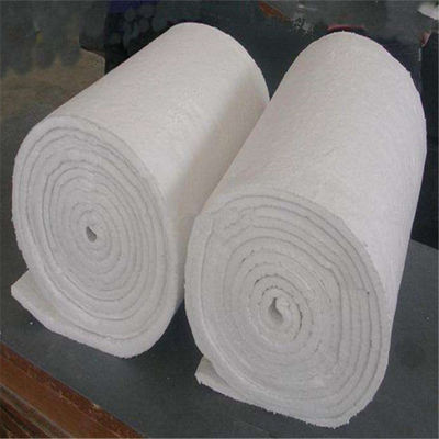 Materiales aislantes de fibra cerámica de aluminosilicato con alta refractividad
