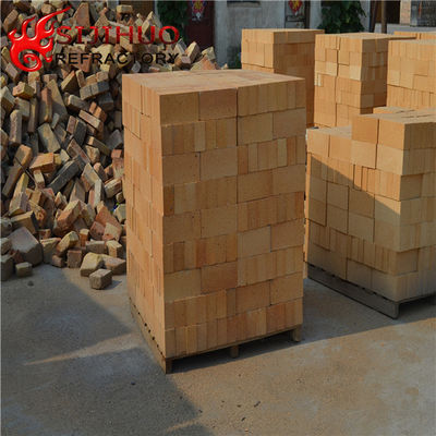 Cerámica para hornos de vidrio de baja porosidad con alto contenido de alumina SiO2