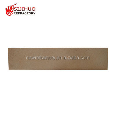 Contenido de CrO % 0,1-0,3% Bloque de aluminio Refractario al fuego Resistente básico para uso industrial