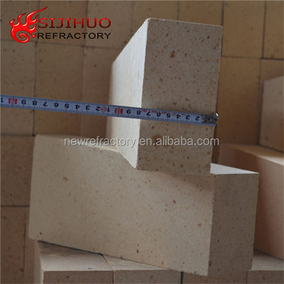 Ladrillo de horno rotativo con una densidad de 2,3-2,7 g/cm3 y un contenido de SiO2 del 15-50%