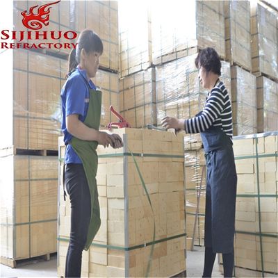 50T/D Capacidad SK30/SK34/SK35/SK36/SK37/SK38/SK40 ladrillos de arcilla de fuego para hornos industriales de color amarillo